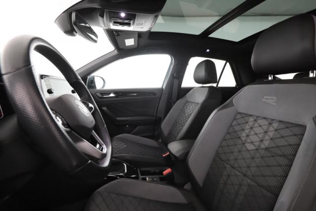 Volkswagen T-Roc image 8
