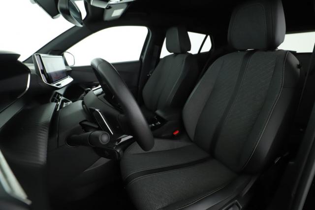 Peugeot 2008 image 9