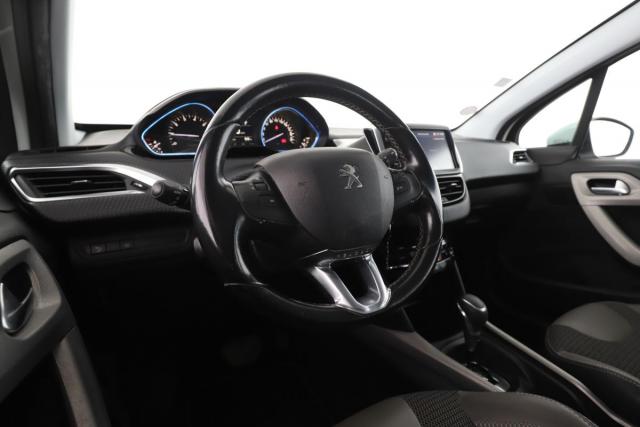 Peugeot 2008 image 1