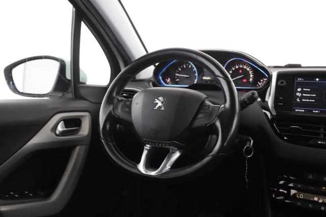 Peugeot 2008 image 9