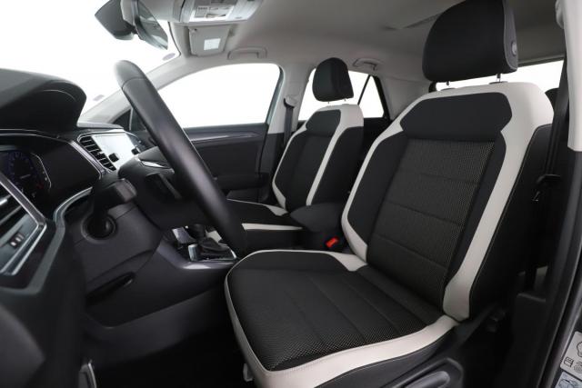 Volkswagen T-Roc image 5