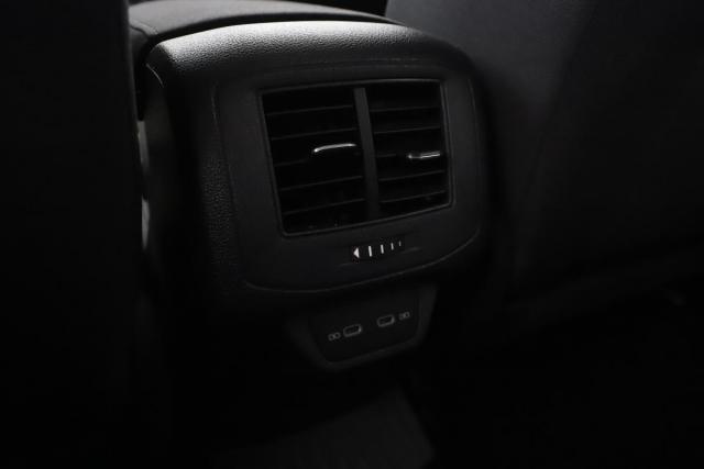 Volkswagen T-Roc image 7