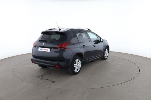 Peugeot 2008 image 2