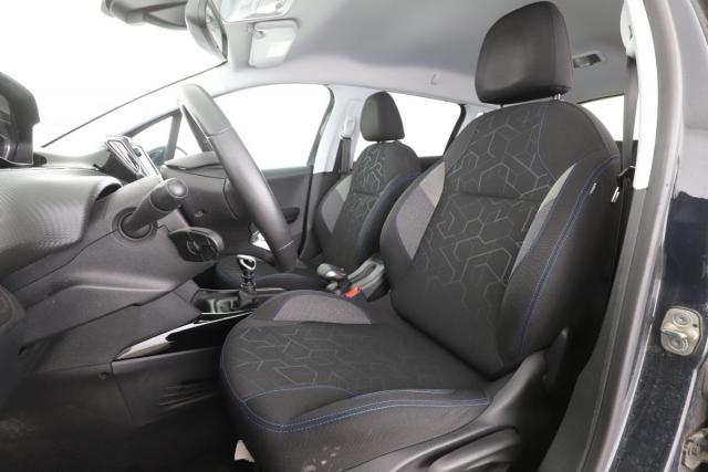 Peugeot 2008 image 1