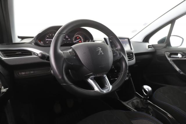 Peugeot 2008 image 6