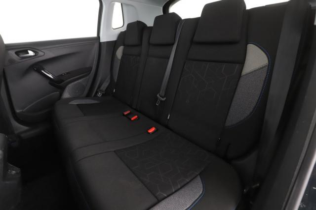 Peugeot 2008 image 3