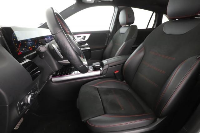 Mercedes Benz Gla image 6