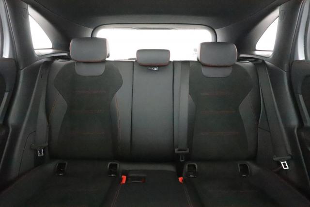 Mercedes Benz Gla image 4
