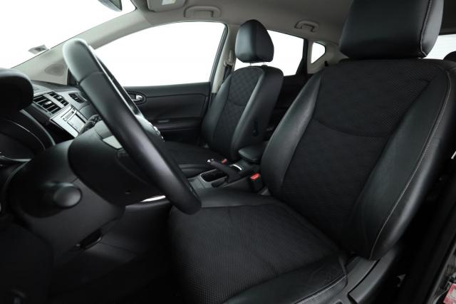 Nissan Pulsar image 7