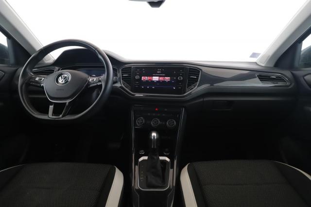 Volkswagen T-Roc image 9