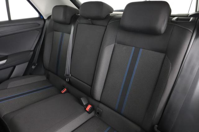 Volkswagen T-Roc image 6