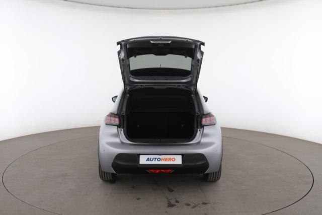 Peugeot 208 image 9