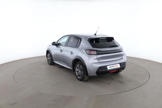 Peugeot 208 image 5