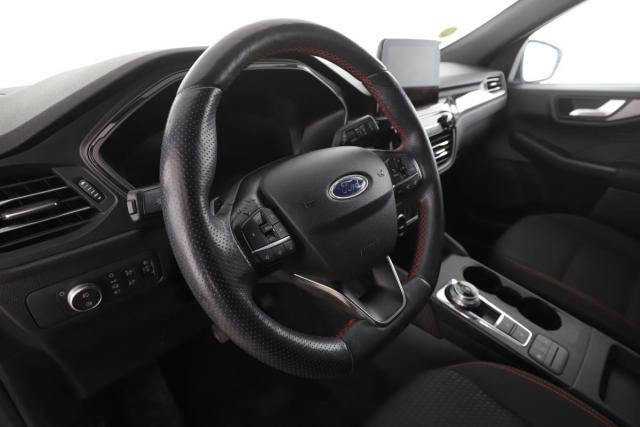 Ford Kuga image 7