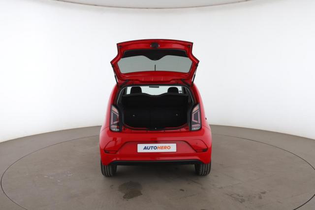 Volkswagen Up! image 8