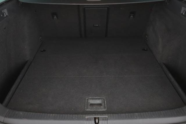 Volkswagen Golf Sw image 6