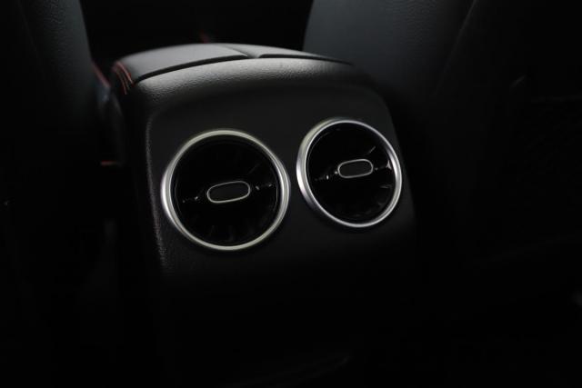 Mercedes Benz Gla image 5