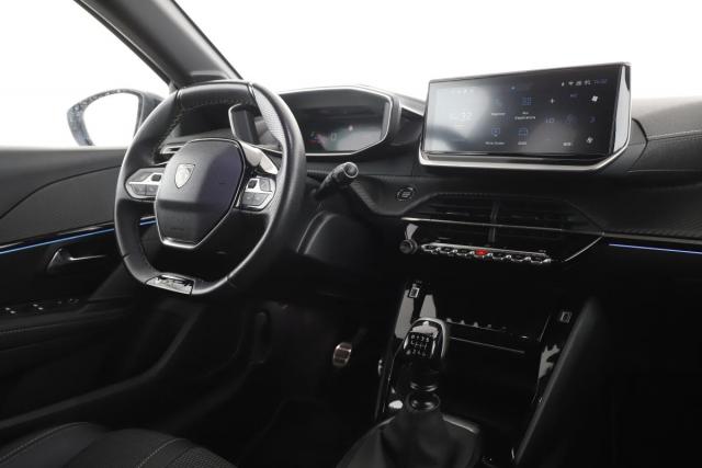 Peugeot 208 image 8