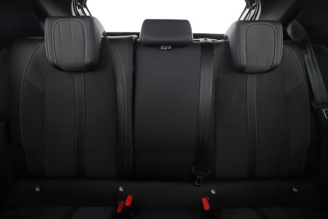 Peugeot 208 image 4