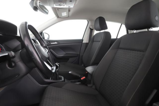Volkswagen T-Cross image 2