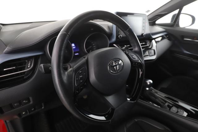Toyota C-Hr image 8