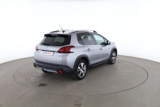 Peugeot 2008 image 3