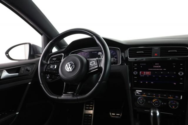 Volkswagen Golf image 9