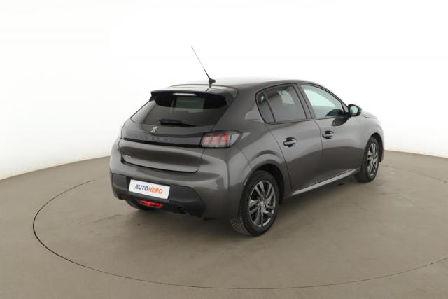 Peugeot 208 image 6