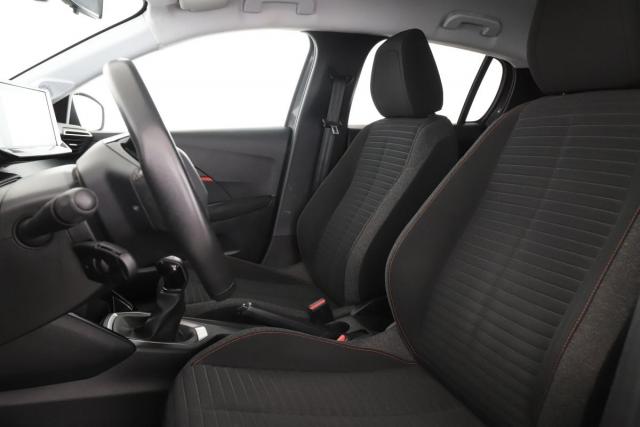 Peugeot 208 image 5