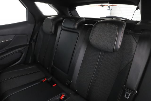 Peugeot 3008 image 6