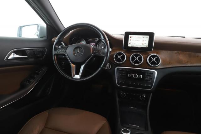 Mercedes Benz Gla image 7