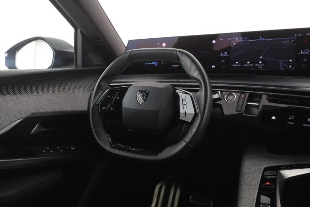 Peugeot 5008 image 2