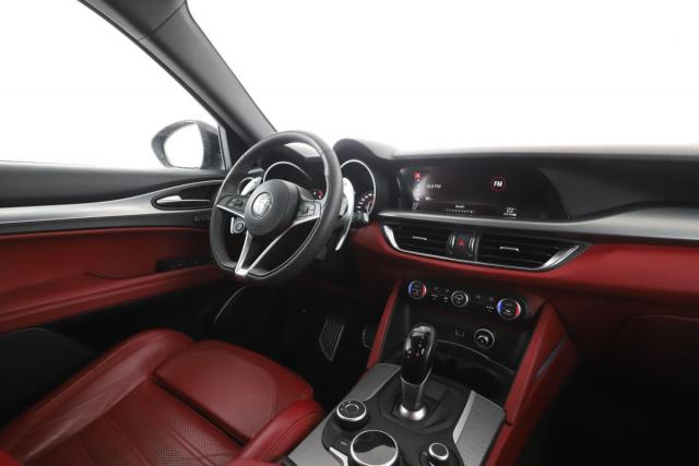Alfa Romeo Stelvio image 1