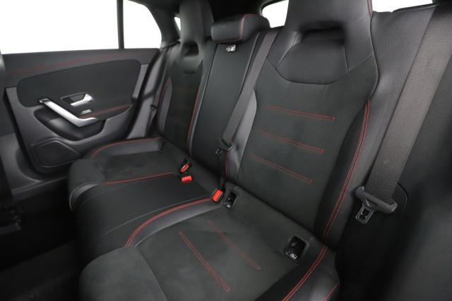Mercedes Benz Cla Shooting Brake image 6