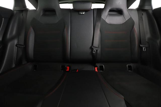 Mercedes Benz Cla Shooting Brake image 7