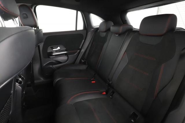 Mercedes Benz Gla image 1