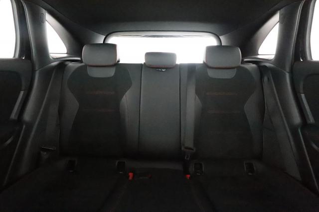 Mercedes Benz Gla image 7