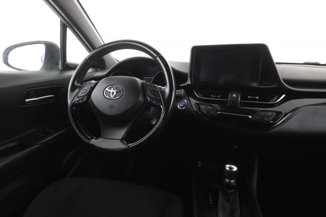 Toyota C-Hr image 7
