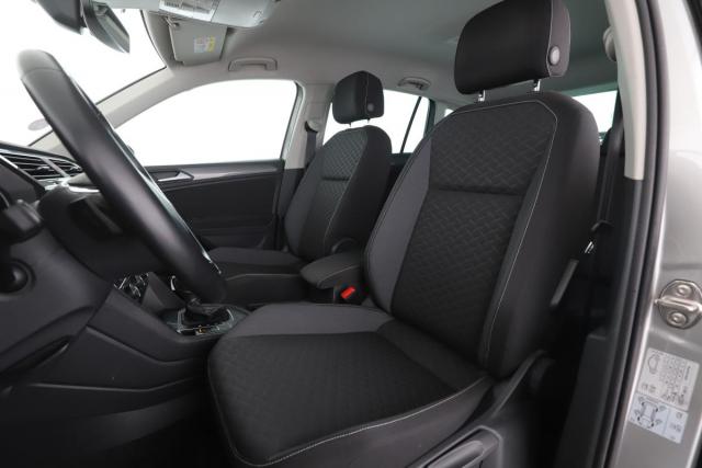 Volkswagen Tiguan image 8