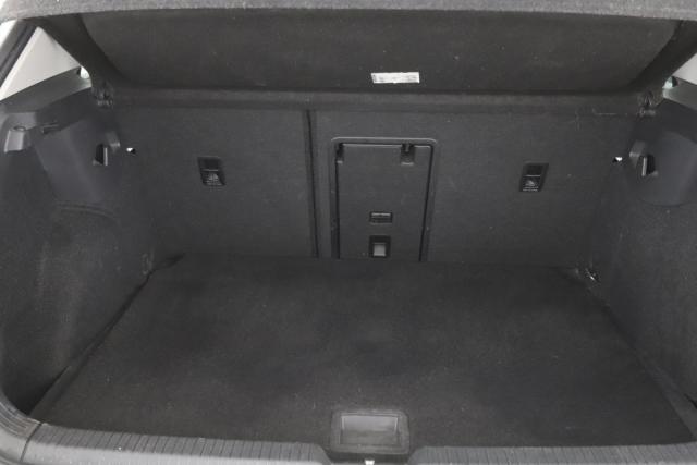 Volkswagen Golf image 2