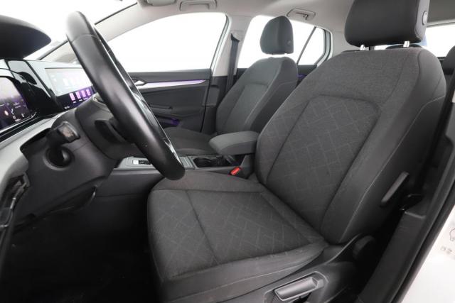 Volkswagen Golf image 8