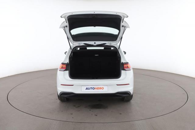 Volkswagen Golf image 1