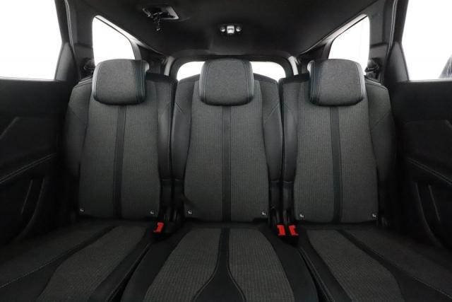 Peugeot 5008 image 9