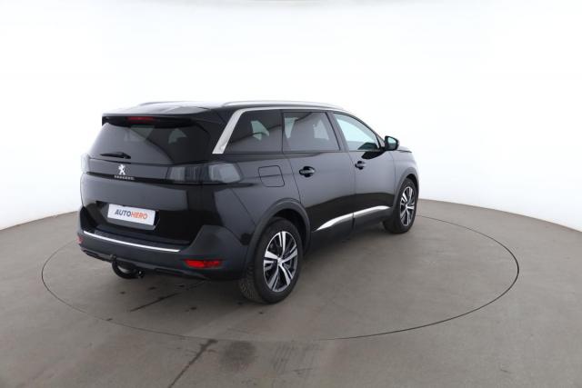 Peugeot 5008 image 1