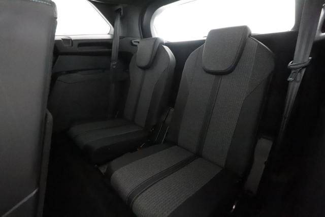 Peugeot 5008 image 4