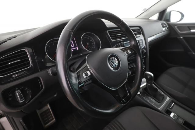 Volkswagen Golf image 5