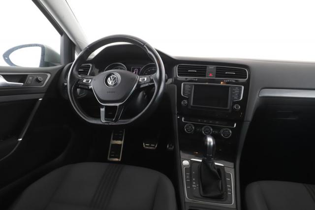 Volkswagen Golf image 8