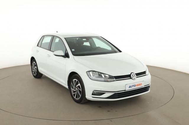 Volkswagen Golf image 9