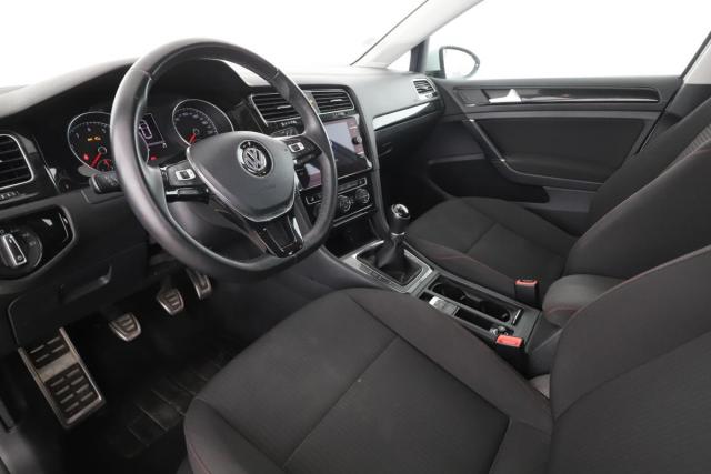 Volkswagen Golf image 4