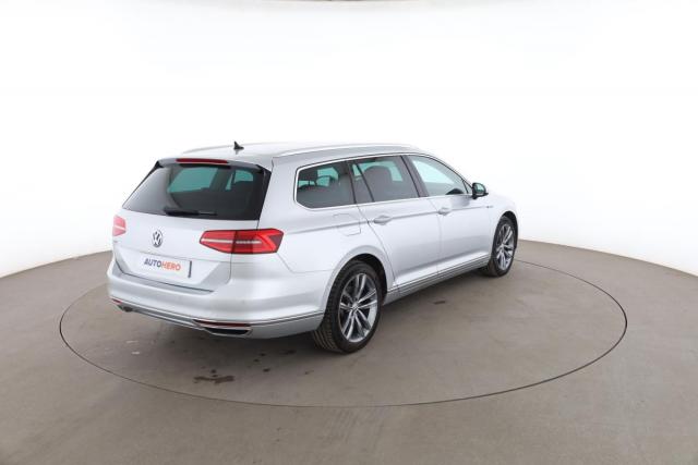 Volkswagen Passat Sw image 7